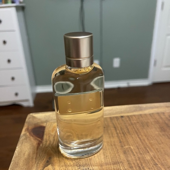 Abercrombie & Fitch Gold Perfume Box - Picture 4 of 4